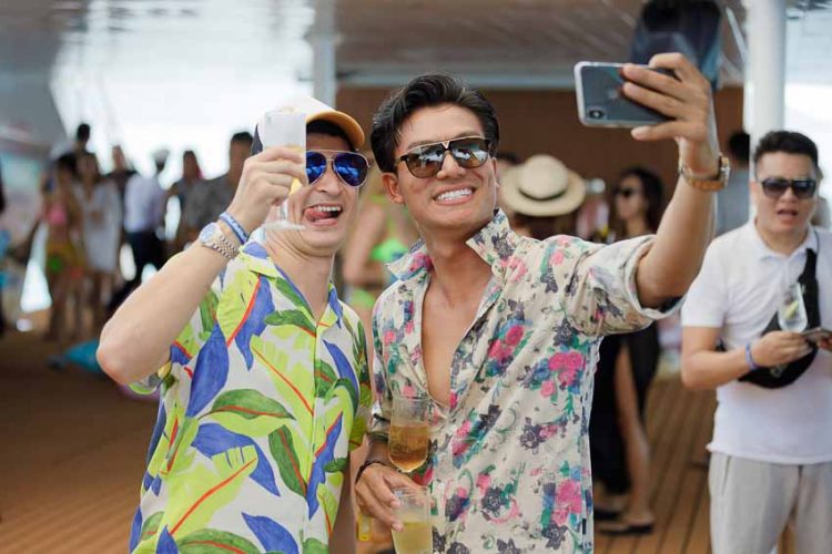 Huy Khánh cùng dàn sao việt trải nghiệm hải trình lý thú trên tàu Seacat Catamaran - 8
