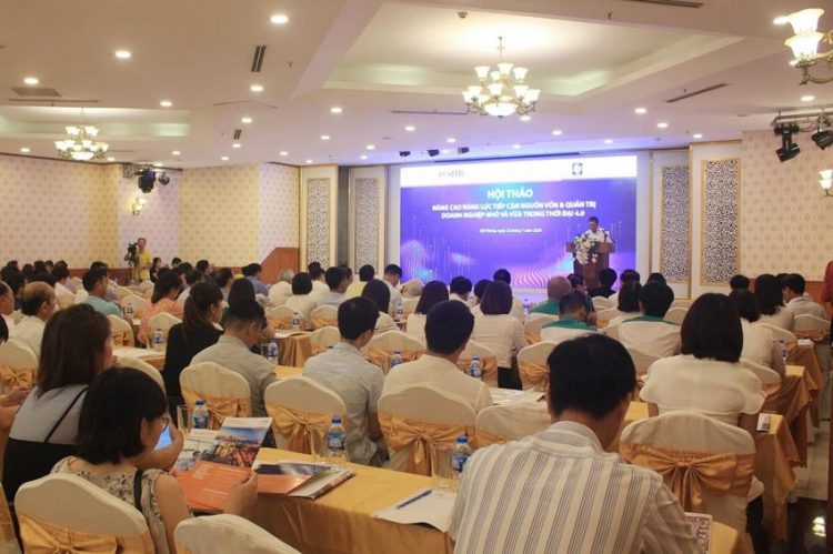 Ngân hàng tiếp sức doanh nghiệp hậu Covid-19 -1
