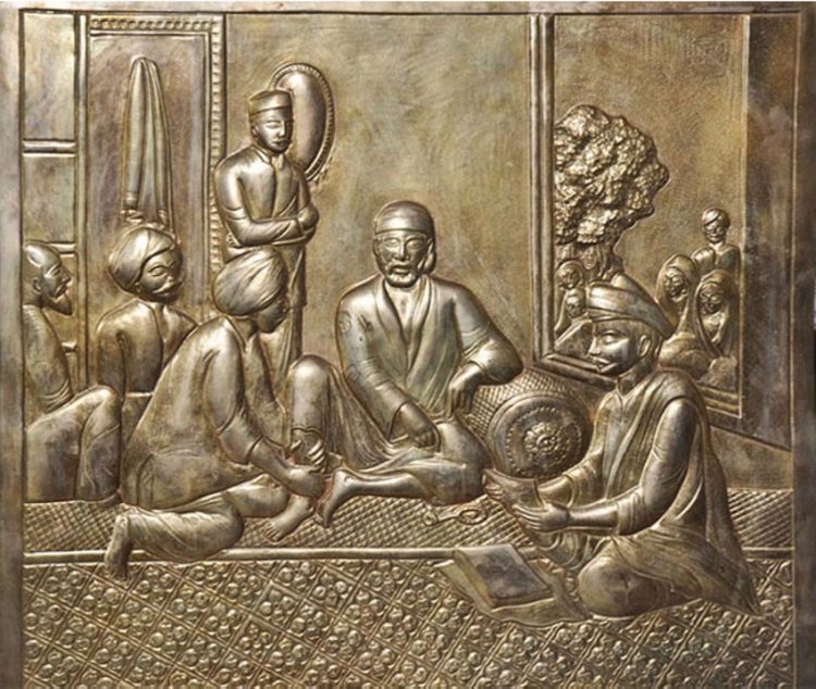 Nghệ thuật chạm rập nổi kim loại của Ấn Độ -1