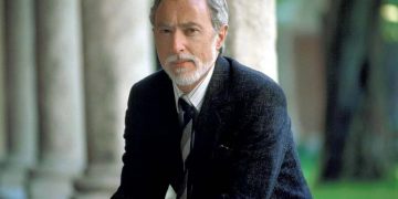 Nhà văn đoạt giải Nobel J. M. Coetzee: Chứng nhân thời đại của mình -2