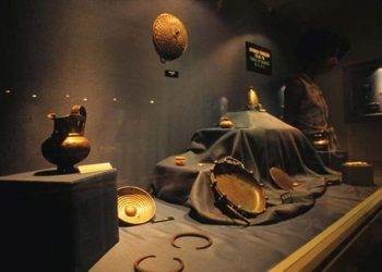 Những lời nguyền từ thời cổ đại -9