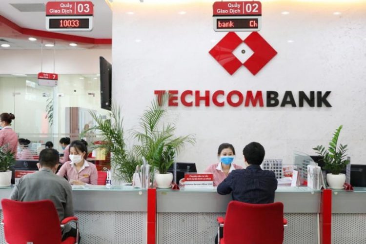 Techcombank hoàn thành 51,5% chỉ tiêu lợi nhuận cả năm