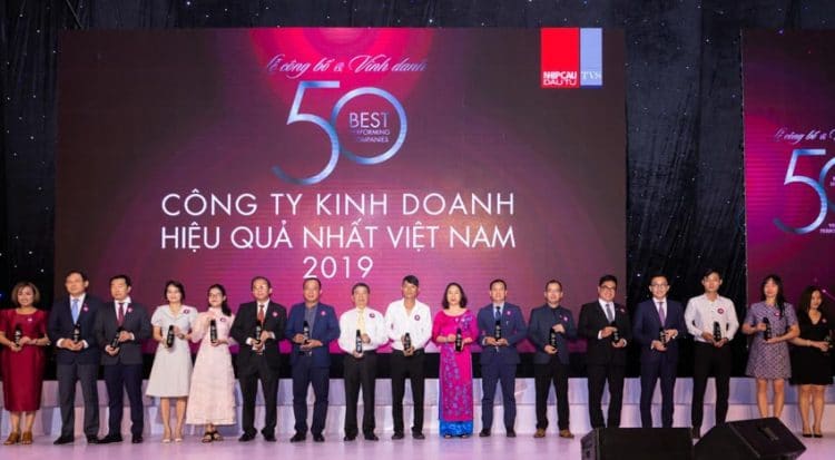 Thế Giới Di Động lần thứ 4 thống trị TOP 50 công ty kinh doanh hiệu quả nhất Việt Nam -1