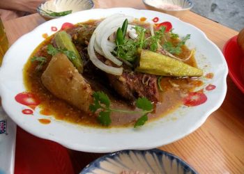 Thêm trẻ với lối ăn cà ri vui vẻ… -3