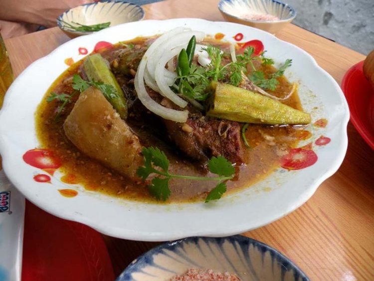 Thêm trẻ với lối ăn cà ri vui vẻ… -3