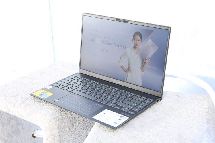 ASUS giới thiệu ZenBook 14 UX425, laptop 14-inch mỏng nhất thế giới với đầy đủ cổng kết nối - 1