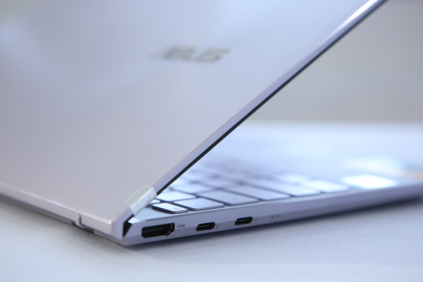 ASUS giới thiệu ZenBook 14 UX425, laptop 14-inch mỏng nhất thế giới với đầy đủ cổng kết nối - 7