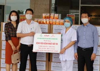 Tập đoàn dược Aikya Pharma tặng vật tư y tế cho phóng viên tác nghiệp trong dịch Covid-19 tại Đà Nẵng - 1