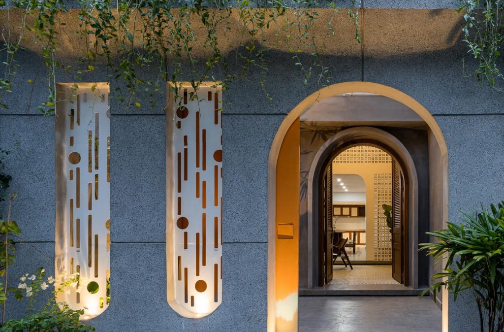 V House – ngôi nhà tràn ngập ánh sáng với những mảng xanh