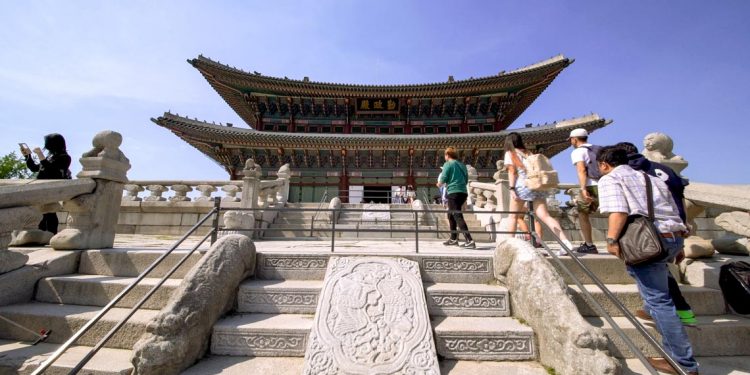 Phong phú động vật trong kiến trúc cung điện Seoul -2