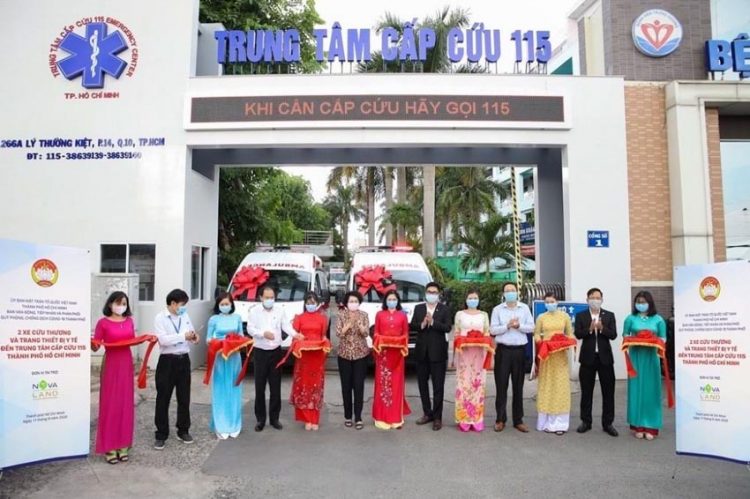 Tập đoàn Novaland tặng 2 xe cứu thương trị giá 5 tỷ đồng hỗ trợ chống dịch Covid-19 - 2