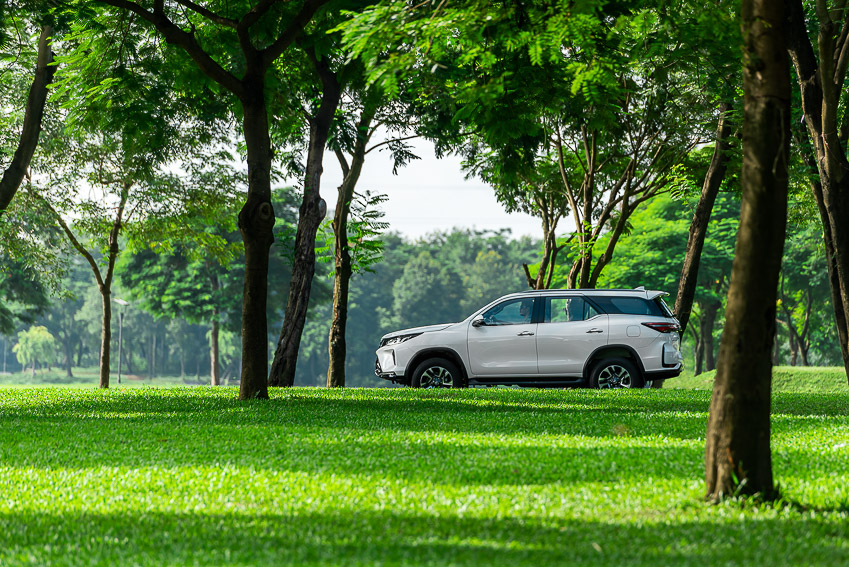 Toyota Fortuner Legender 2020 có giá 1,434 tỉ đồng tại Việt Nam - 19