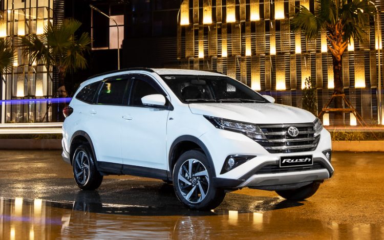 Toyota Rush giảm 35 triệu đồng cạnh tranh Suzuki XL7
