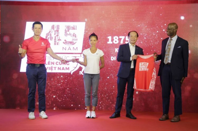 Khởi động chương trình Chạy tiếp sức “Lên cùng Việt Nam” gây Quỹ hỗ trợ người lao động