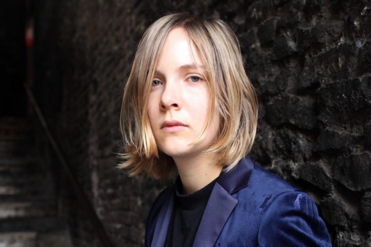 Tác giả đoạt Booker Quốc tế 2020: 'Để trí tưởng tượng đưa tôi đến đó' -4