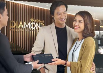 Bay thủy phi cơ, hỗ trợ y tế 24/7 với gói đặc quyền siêu VIP từ VPBank -2