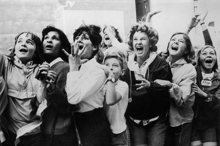 Những vụ kích động đám đông kỳ lạ nhất -7