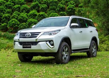 Toyota Fortuner ưu đãi tháng 9 lên tới 125 triệu đồng