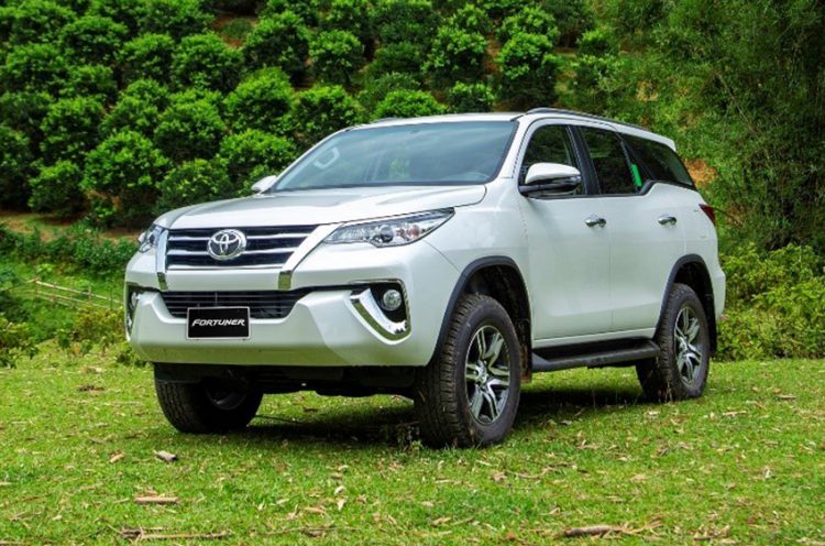 Toyota Fortuner ưu đãi tháng 9 lên tới 125 triệu đồng