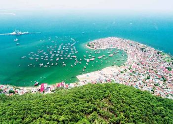 Chuyên đề Đô thị đặc thù - Tiến biển bằng đô thị: Tiến biển bằng đô thị