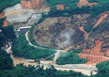 Từ lũ lụt lịch sử ở miền Trung: Thuỷ điện nhỏ và những vấn đề cần nhìn lại -1