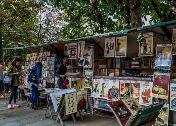 Phố bán sách cũ bên bờ sông Seine -2