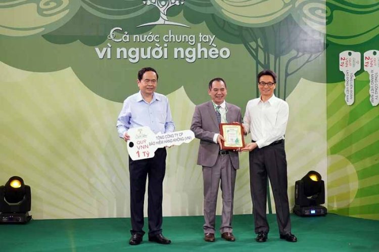 VNI ủng hộ 1 tỉ đồng cùng chung tay vì người nghèo