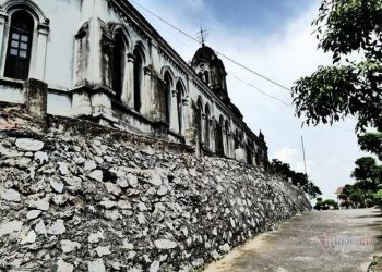 Chuyện chưa kể về nhà thờ hơn 100 tuổi nằm trên mỏm núi hình con rùa -7