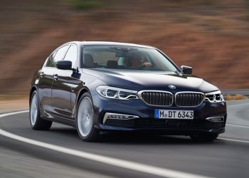 BMW ưu đãi 100% phí trước bạ dịp cuối năm - 1