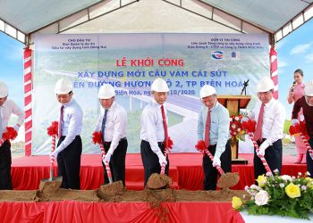 Khởi công cầu Vàm Cái Sứt thuộc tuyến đường Hương Lộ 2, kết nối Aqua City với trung tâm tài chính TP.HCM - 1