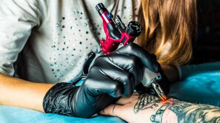 Những bí mật của giới nghệ sĩ xăm mình -1