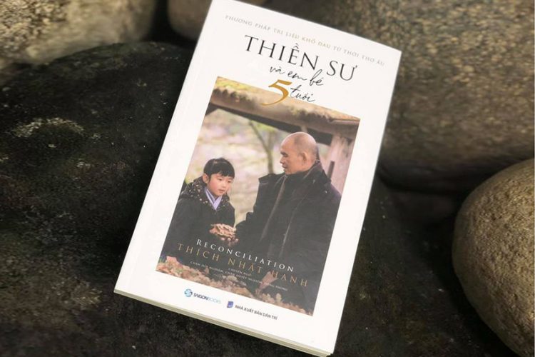 Thiền sư và em bé 5 tuổi – chăm sóc em bé bị tổn thương bên trong mỗi người chúng ta