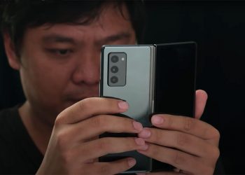 Đập hộp và trải nghiệm Galaxy Z Fold 2 5G