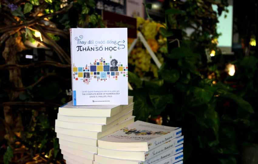 MC Quỳnh Hương ra mắt sách 'Thay đổi cuộc sống với Nhân số học' -1