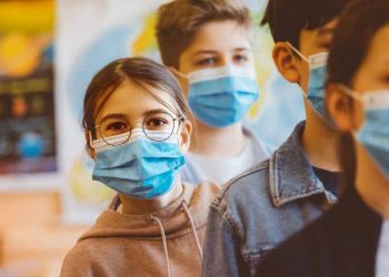 Những rắc rối từ khẩu trang -2