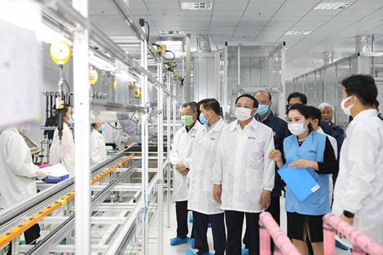 Nhà cung cấp lớn của Apple bắt đầu sản xuất màn hình ở Quảng Ninh