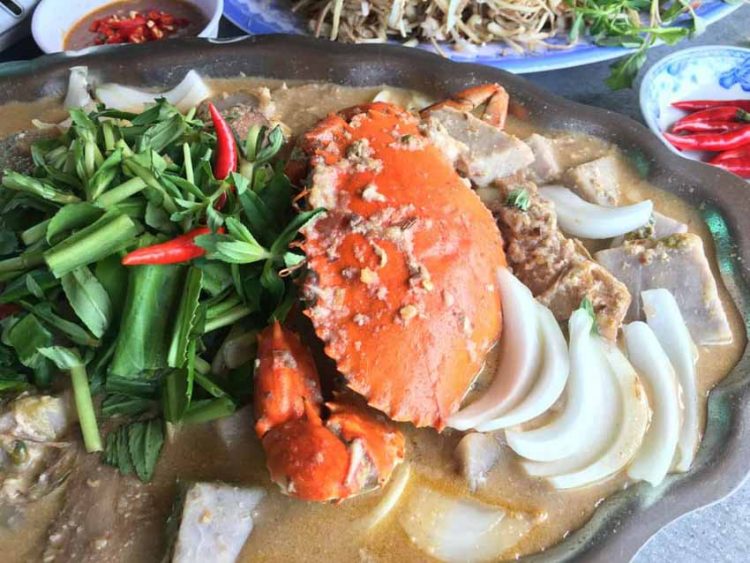 Cua 'ăn chay', chị Hai chết thèm! -2