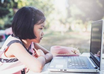 3 cách giúp trẻ suy nghĩ chín chắn về tin tức -2