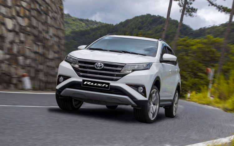 Sau giảm giá, Toyota Rush tiếp tục ưu đãi để tăng sức cạnh tranh