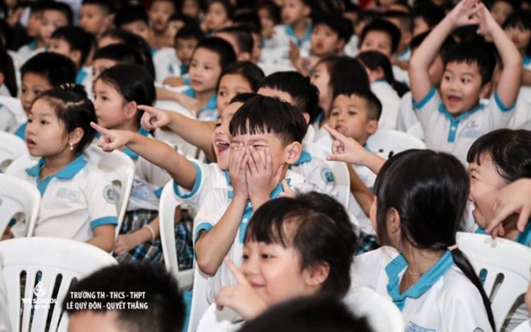 Tiếp “lửa” về tình yêu sách đến học sinh tiểu học tại Đồng Nai - 6