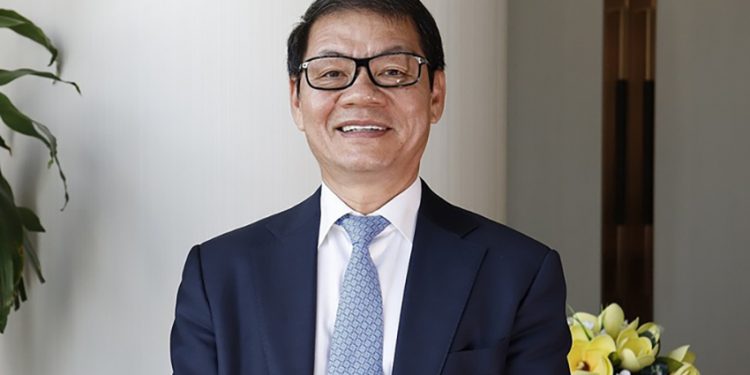 Ông Trần Bá Dương nhận giải ‘Doanh nhân xuất sắc ASEAN’