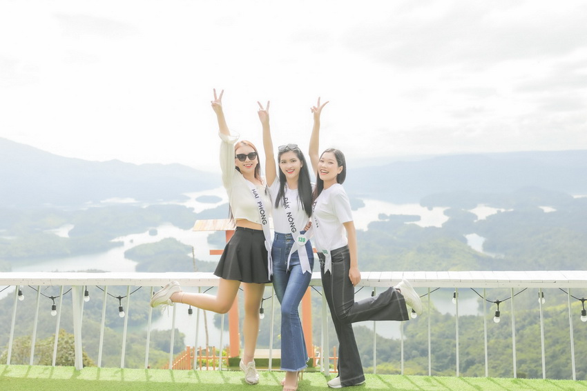 Top 32 Miss Tourism Vietnam 2020 tham quan Vườn quốc gia Tà Đùng, tham gia Lễ hội Sum họp Cộng đồng 2020 003