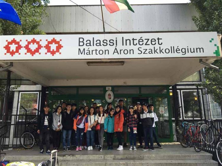 Bộ Giáo dục tuyển ứng viên cho 200 suất học bổng du học Hungary 2021
