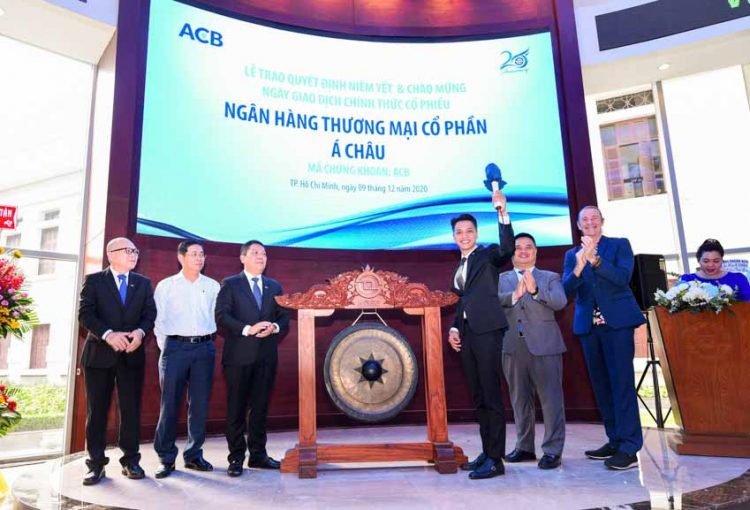 Hơn 2,16 tỷ cổ phiếu ACB chính thức được niêm yết trên sàn HOSE - 3