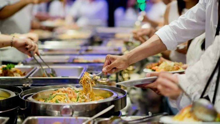 Tiết lộ thực trạng ở những tiệc buffet -7
