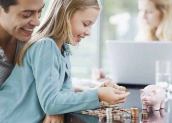 Tại sao cha mẹ không nói chuyện với con cái về tiền bạc? -1