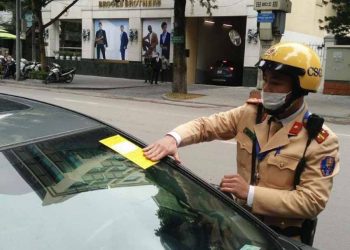 Phạt nguội có ‘trị’ được nạn đỗ xe bừa bãi tại Hà Nội? -4