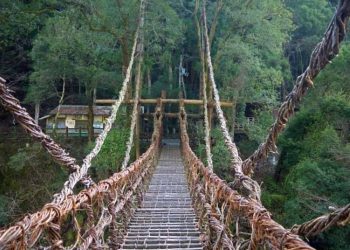 10 cây cầu đáng sợ mà bạn không muốn đi qua -6