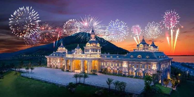 Vui đón hội hoa, say tiệc Countdown tại 'châu Âu thu nhỏ' ở Nha Trang -5