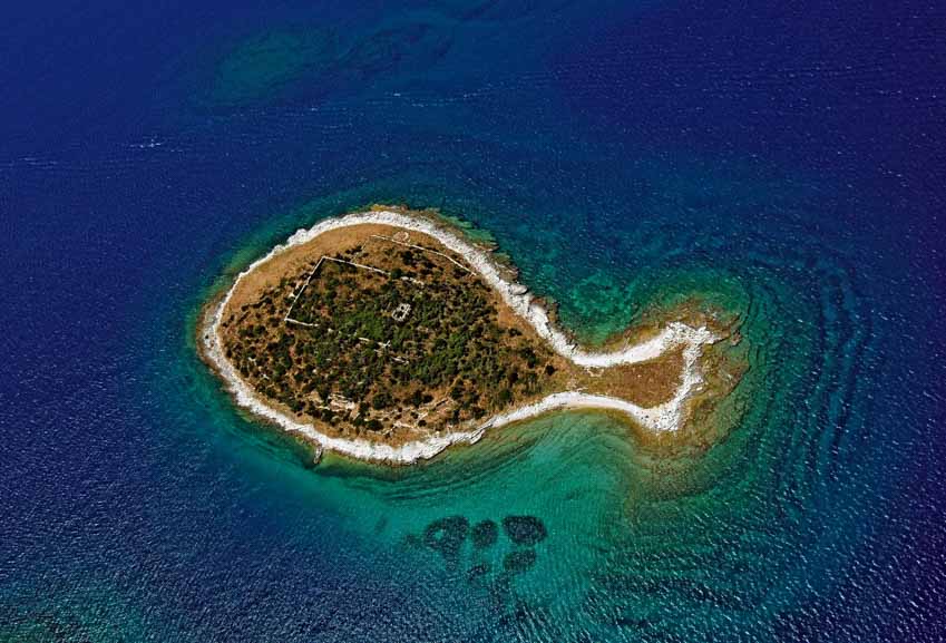 Những hòn đảo mang hình kỳ thú -3